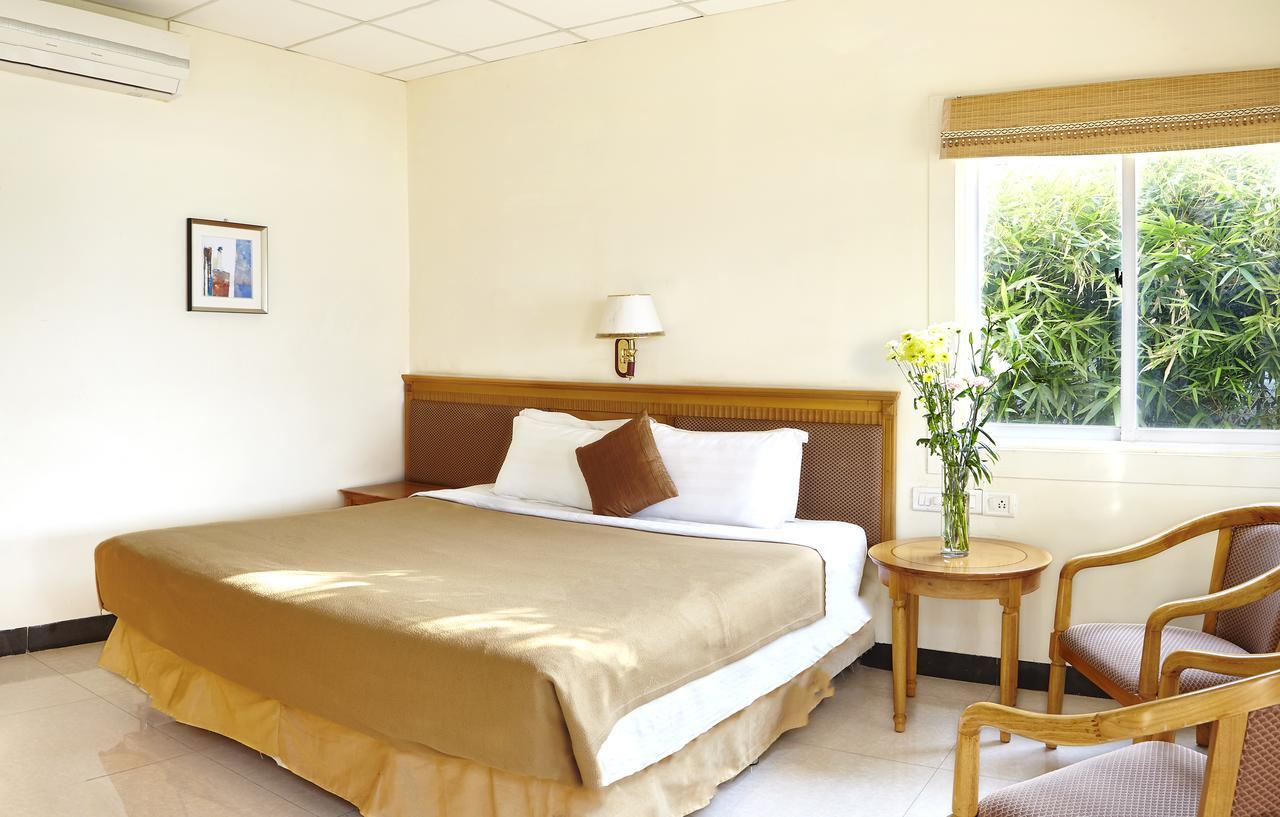 נאסיק Savana Lake Resort מראה חיצוני תמונה